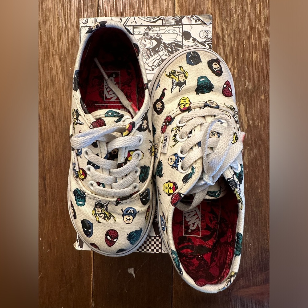 Marvel Vans Authentic size 8.5